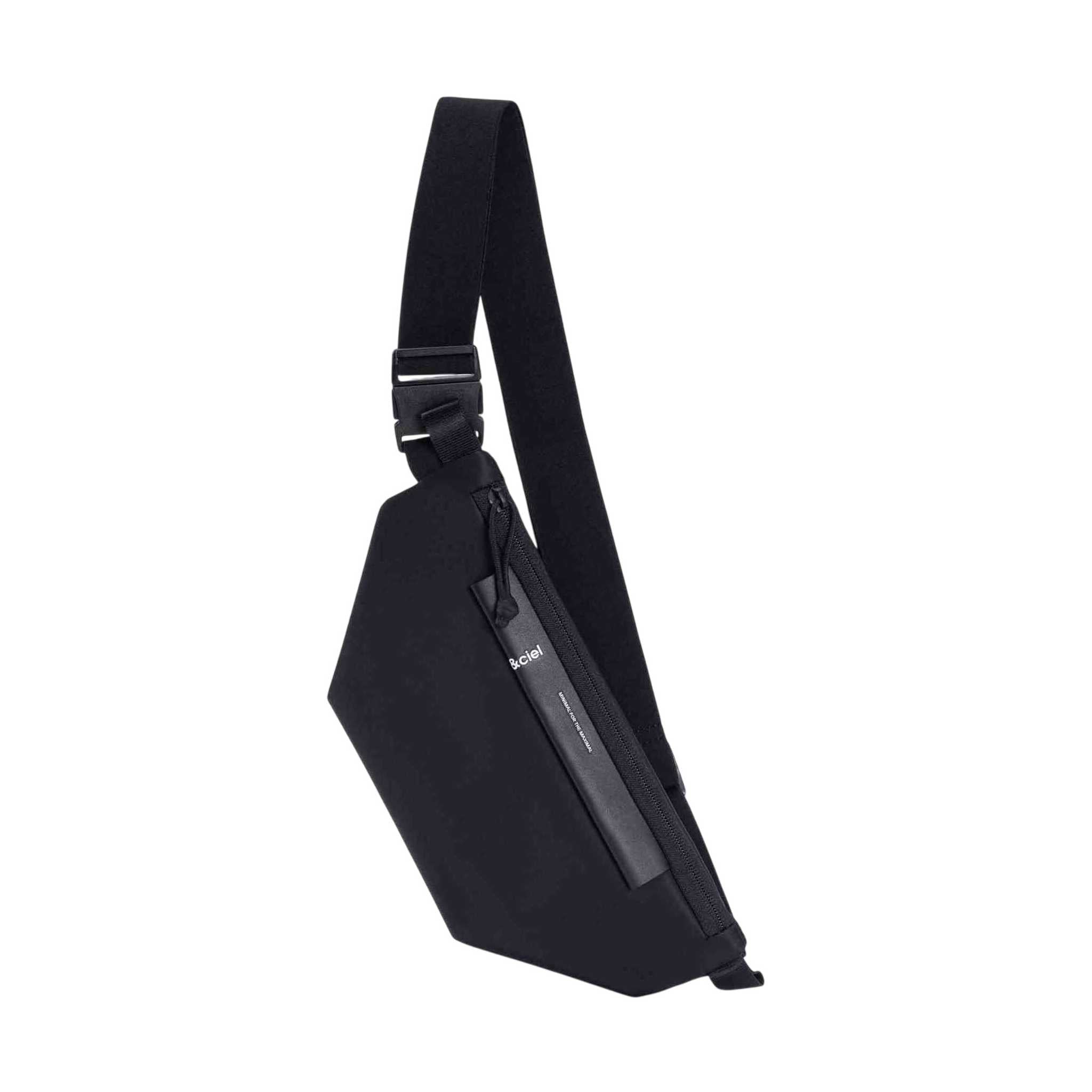 Isarau XS Sleek Black